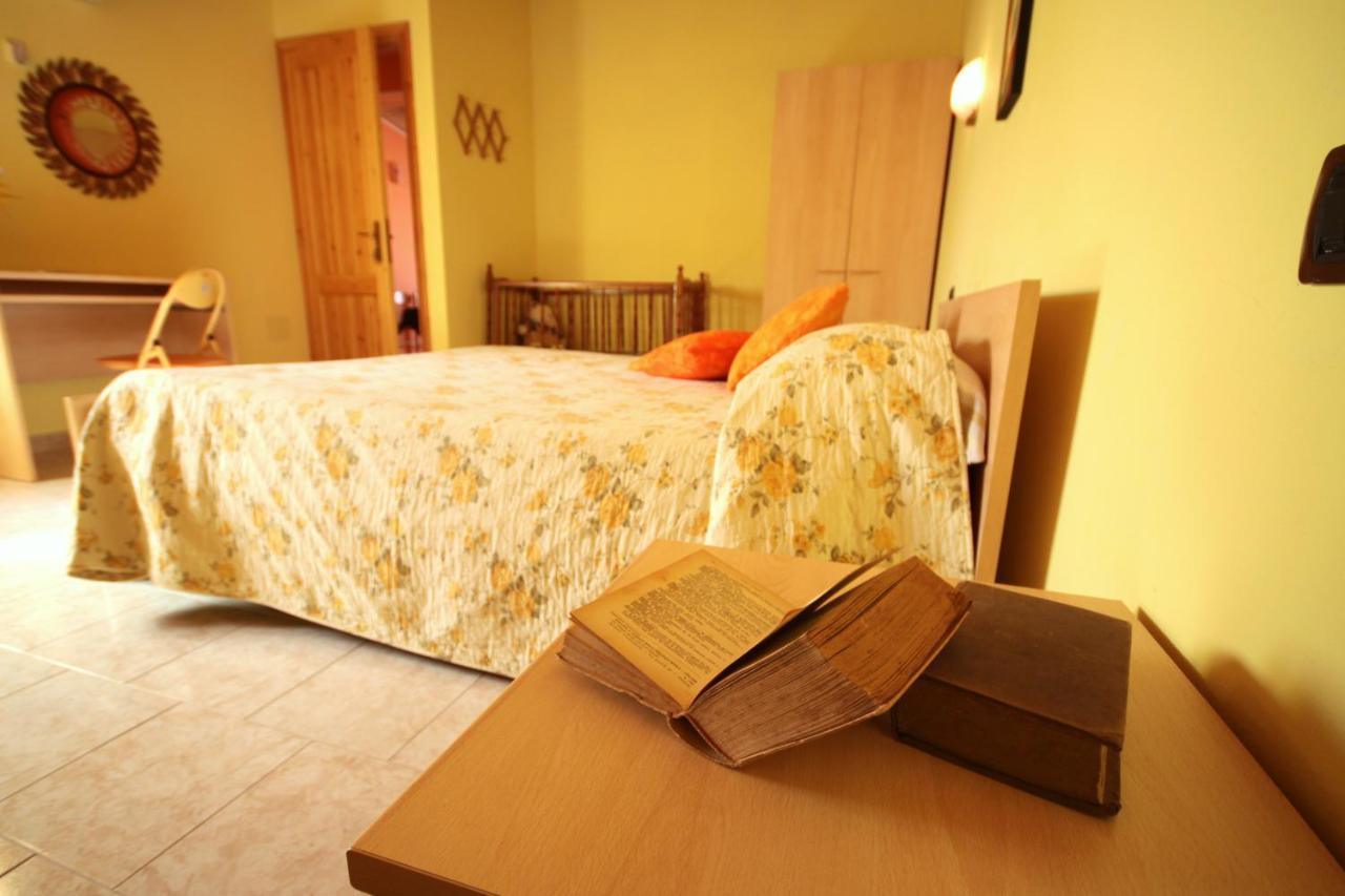B&B Il Nido SantʼAntìoco Екстериор снимка
