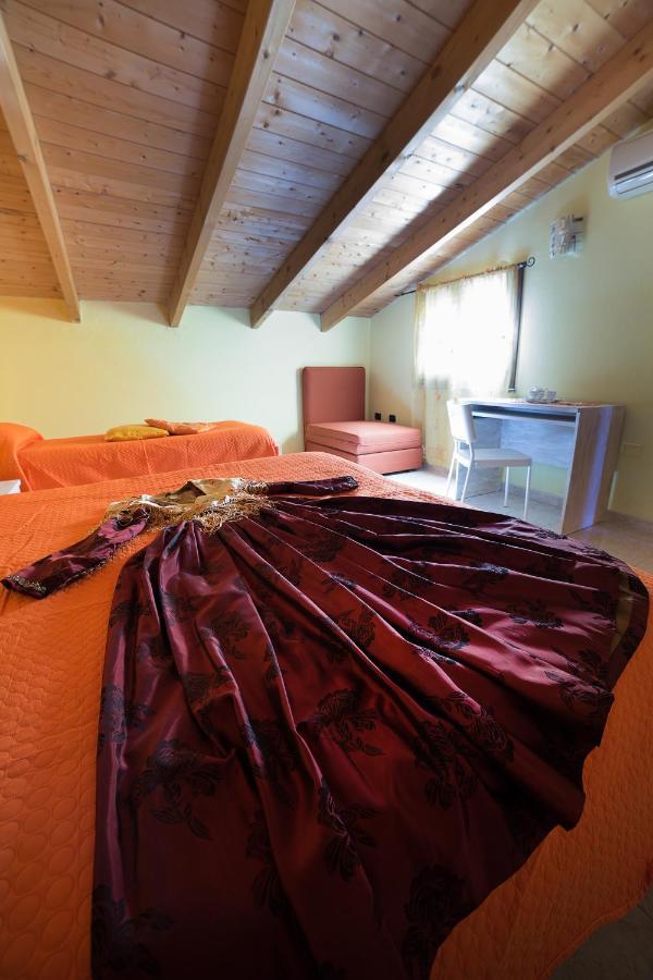 B&B Il Nido SantʼAntìoco Екстериор снимка